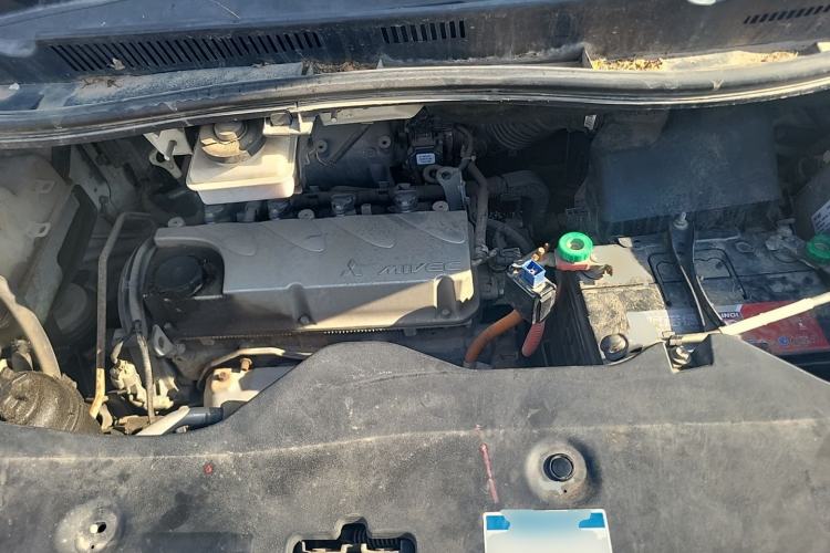 Used Joylong iFly 2014 2.4L Luxury Model Engine Bay