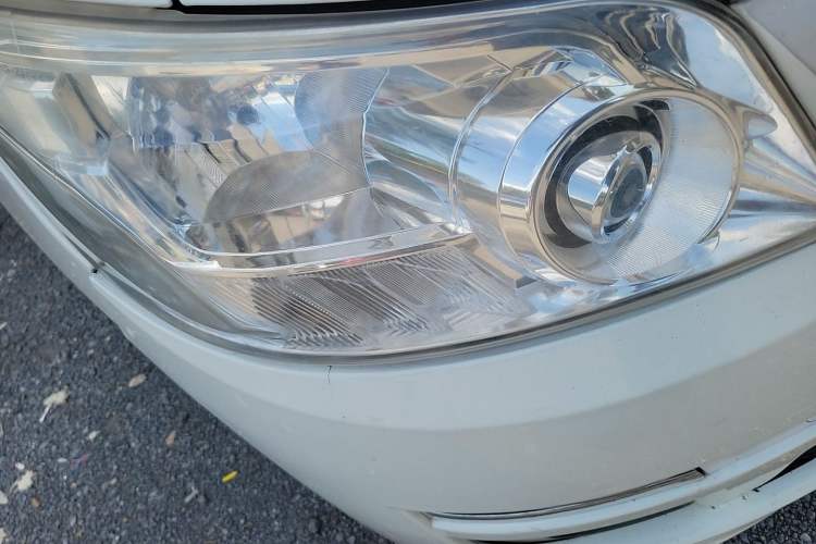 Used Joylong iFly 2014 2.4L Luxury Model Right Front Headlight