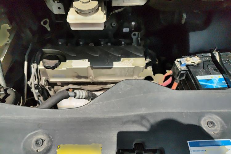 Used Joylong iFly 2017 2.4L Automatic Supreme Model Engine Bay