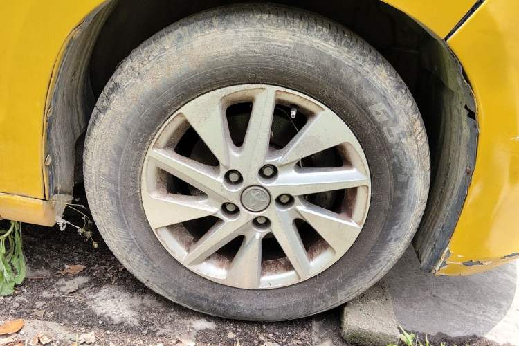 Used Joylong iFly 2017 2.4L Automatic Standard Edition Right Front Wheel Hub