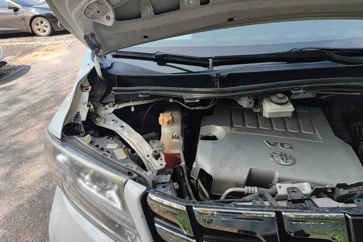 Used Joylong iFly 2018 2.0T Dual-Clutch Luxury Version Engine Bay Right