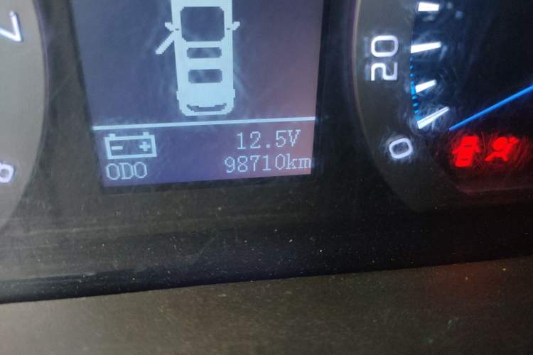 Used Joylong iFly 2018 2.0T Dual-Clutch Flagship Version Odometer Close Up