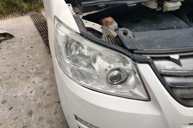 Used Joylong iFly 2018 2.0T Dual-Clutch Flagship Version Right Front Headlight