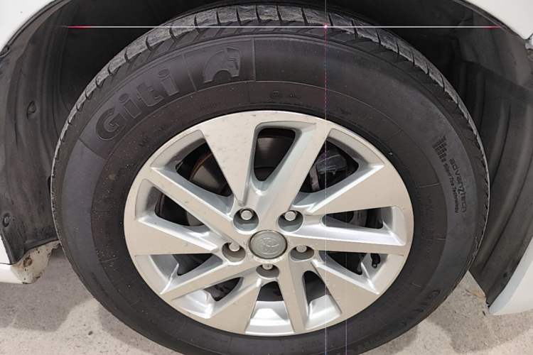 Used Joylong iFly 2018 2.0T Dual-Clutch Luxury Version Right Front Wheel Hub