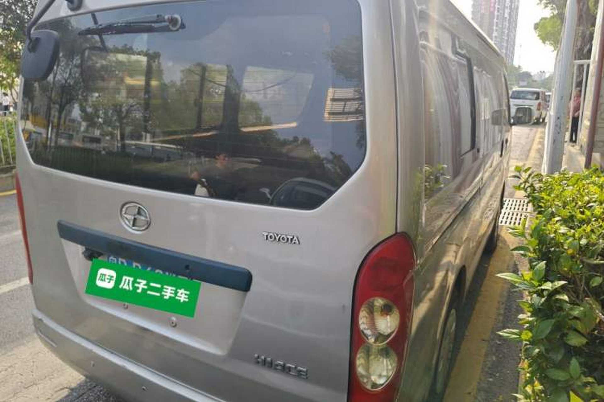 Used Joylong Large MPV 2012 2.4L Gasoline Happy Journey 4RB2 Rear Right 45 Deg