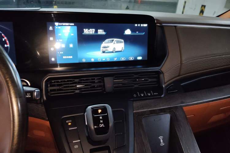 Used Juntian Black Warrior Youth 2025 2.0T Gasoline Top-of-the-Line Version Audio And AC Panel