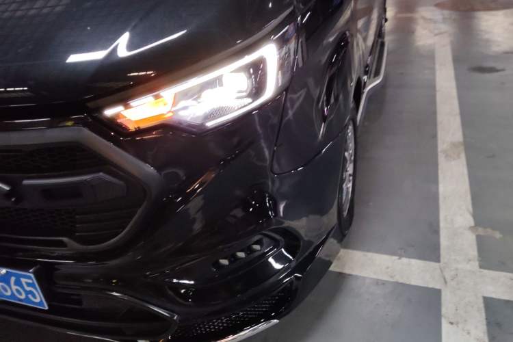 Used Juntian Black Warrior Youth 2025 2.0T Gasoline Top-of-the-Line Version Left Front Headlight