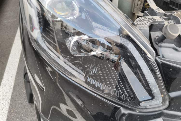 Used Juntian Black Warrior Youth 2022 2.0T Top-of-the-Line Version Right Front Headlight