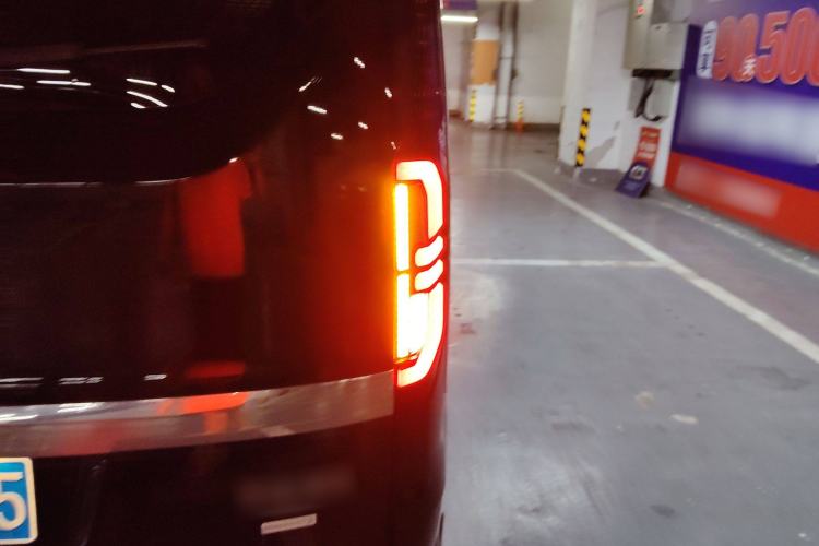 Used Juntian Black Warrior Youth 2025 2.0T Gasoline Top-of-the-Line Version Right Rear Taillight