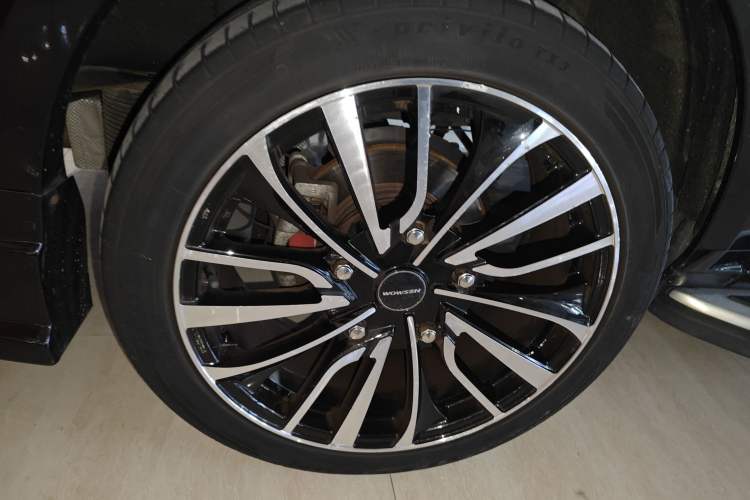 Used Juntian Black Warrior Youth 2022 2.0T Top-of-the-Line Version Right Rear Wheel Hub
