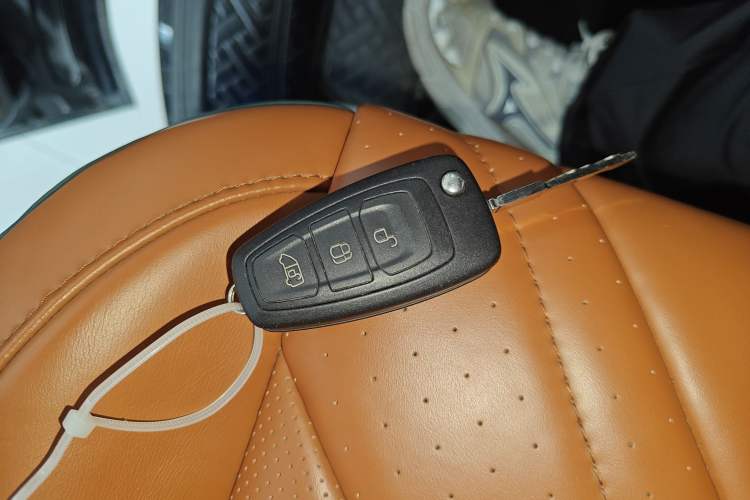 Used Juntian Black Warrior Youth 2022 2.0T Top-of-the-Line Version Vehicle Key