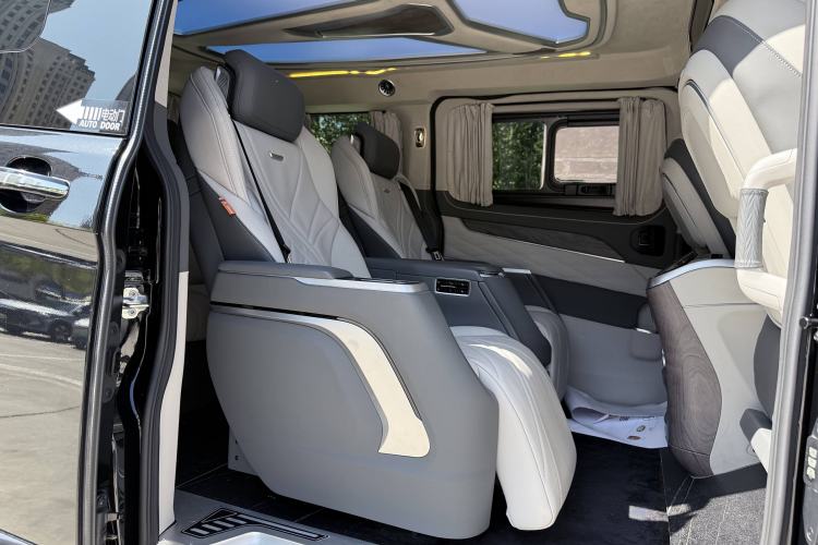 Used Juntian Black Warrior Youth 2023 2.0T Gasoline Standard Edition Interior 8