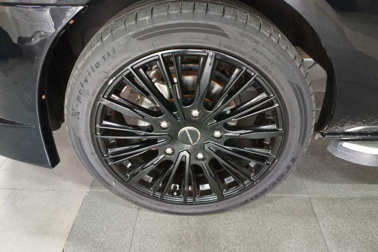 Used Juntian Black Warrior Youth 2023 2.0T Gasoline Standard Edition Left Front Wheel Hub