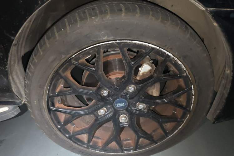 Used Juntian Black Warrior Youth 2023 2.0T Gasoline Standard Edition Right Front Wheel Hub