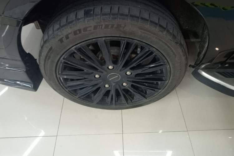 Used Juntian Black Warrior Youth 2023 2.0T Diesel Standard Edition Right Rear Wheel Hub