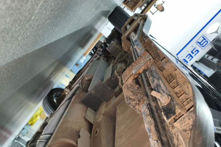 Used Juntian Black Warrior Youth 2023 2.0T Gasoline Standard Edition Right Side Sill