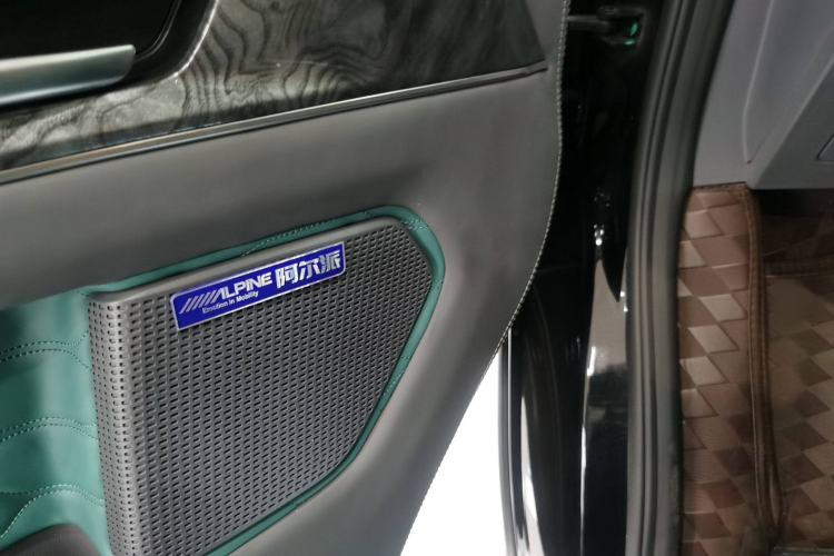Used Juntian Black Warrior Youth 2025 2.0T Gasoline Top-of-the-Line Version Audio And AC Panel