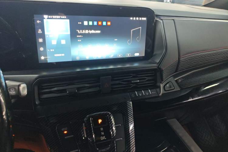 Used Juntian Black Warrior Youth 2025 2.0T Gasoline Top-of-the-Line Version Audio And AC Panel