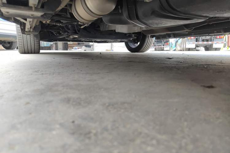 Used Juntian Black Warrior Youth 2025 2.0T Gasoline Top-of-the-Line Version Chassis Rear Left