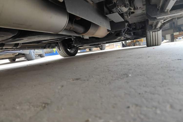 Used Juntian Black Warrior Youth 2025 2.0T Gasoline Top-of-the-Line Version Chassis Rear Right