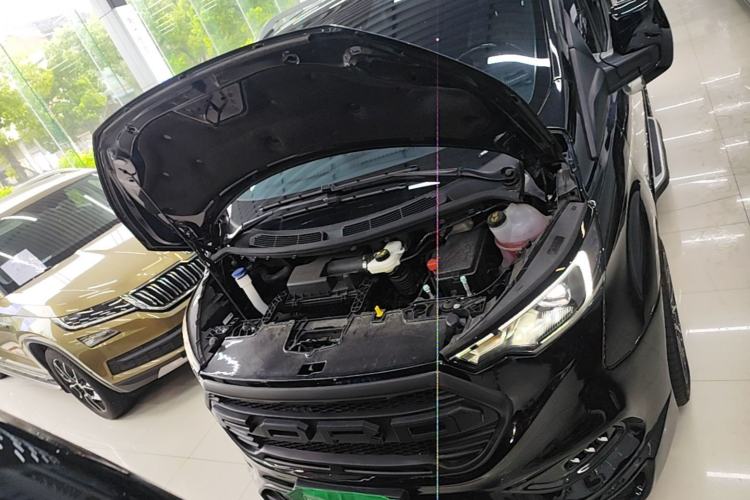 Used Juntian Black Warrior Youth 2025 2.0T Gasoline Chasing Light Edition Engine Bay