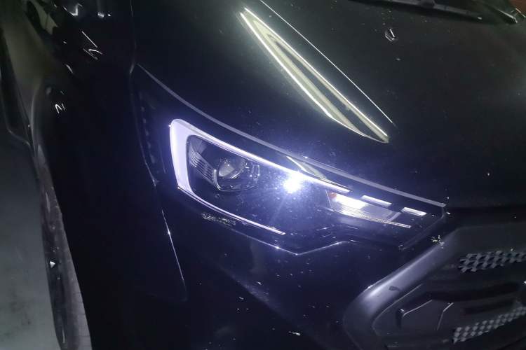 Used Juntian Black Warrior Youth 2025 2.0T Diesel Chasing Light Edition Right Front Headlight