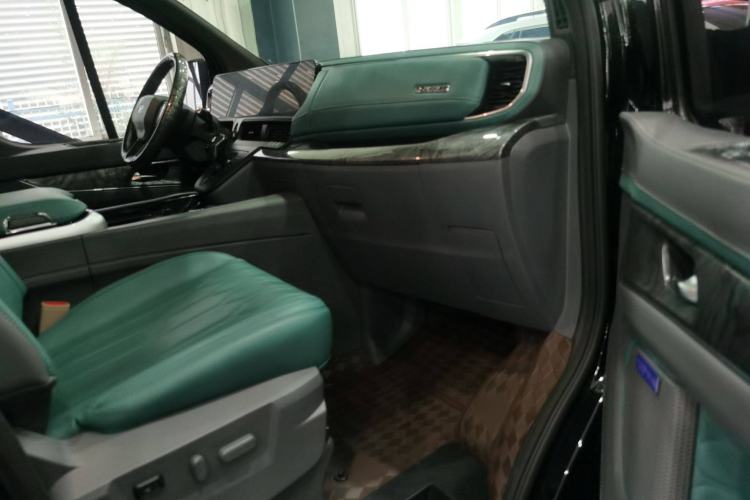 Used Juntian Black Warrior Youth 2025 2.0T Gasoline Top-of-the-Line Version Right Front Seat
