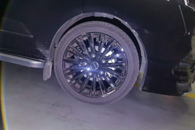 Used Juntian Black Warrior Youth 2025 2.0T Diesel Chasing Light Edition Right Front Wheel Hub