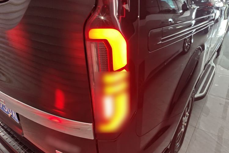 Used Juntian Black Warrior Youth 2025 2.0T Gasoline Top-of-the-Line Version Right Rear Taillight