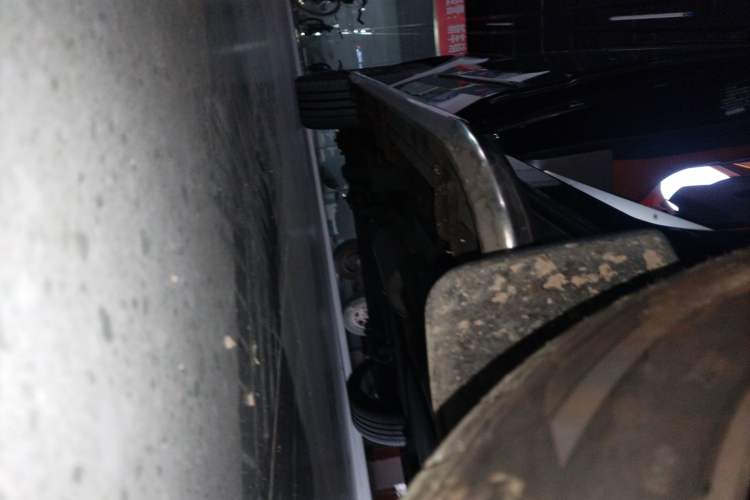 Used Juntian Black Warrior Youth  Right Side Sill