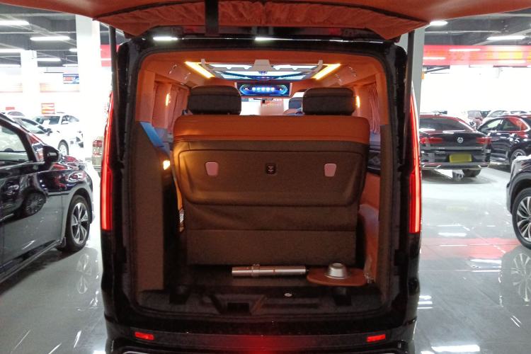 Used Juntian Black Warrior Youth 2025 2.0T Gasoline Top-of-the-Line Version Trunk