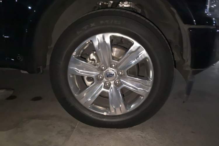 Used Juntian Yongmengzhe 2020 3.5T Luxury Edition Right Front Wheel Hub