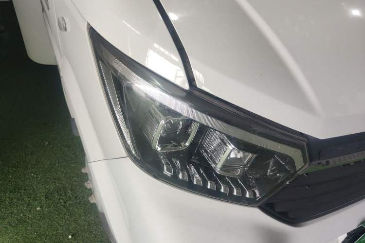 Used Kama Junhang EV  Right Front Headlight