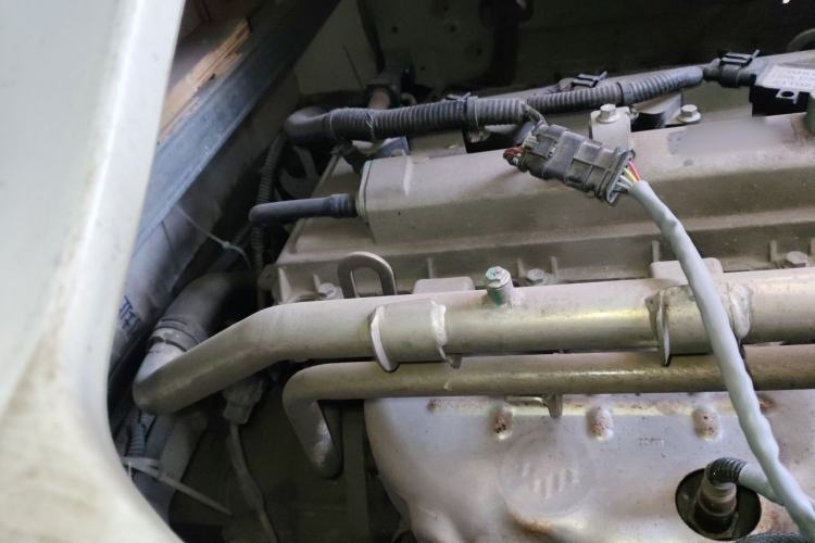 Used Kama Ruihang  Engine Bay Right