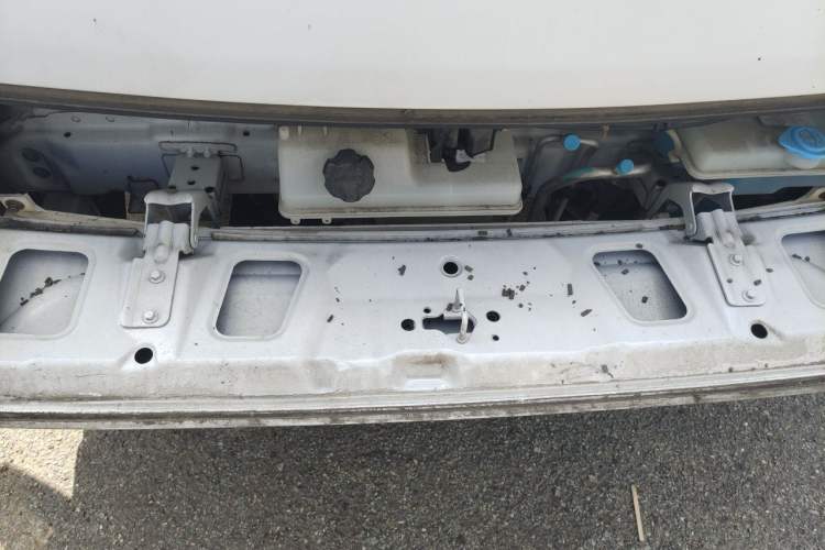 Used Kama Ruihang  Engine Bay