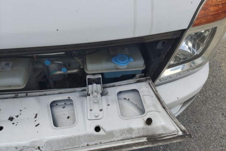 Used Kama Ruihang  Engine Bay Left