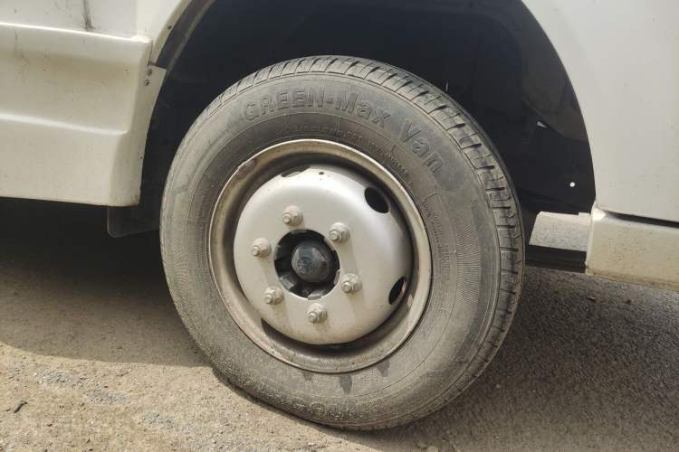Used Kama Ruihang  Right Front Wheel Hub