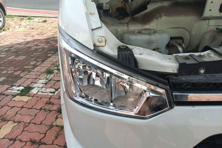 Used Kama Ruijie  Right Front Headlight