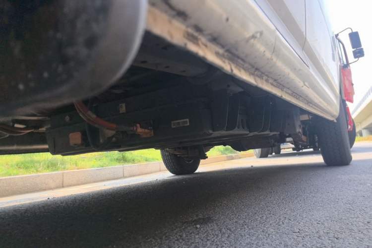 Used Kama Ruijie  Chassis Front Left