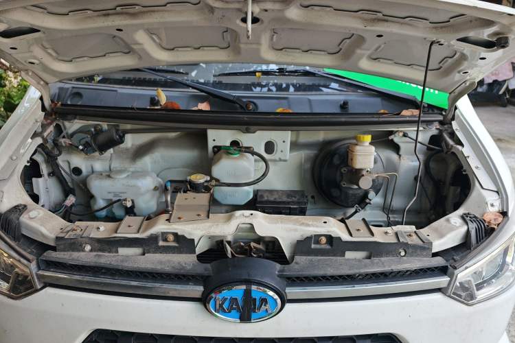Used Kama Ruijie 2022 ES26 Comfort Edition Anchi Jiangxi Engine Bay