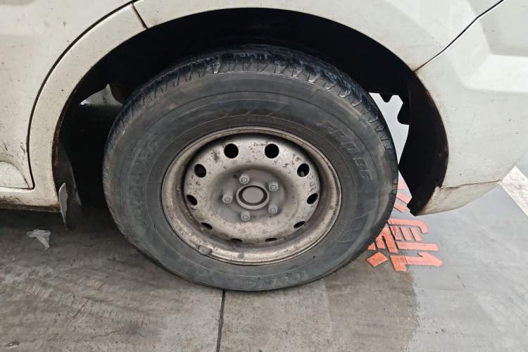 Used Kama Ruijie 2022 ES26 Comfort Edition Anchi Jiangxi Right Front Wheel Hub
