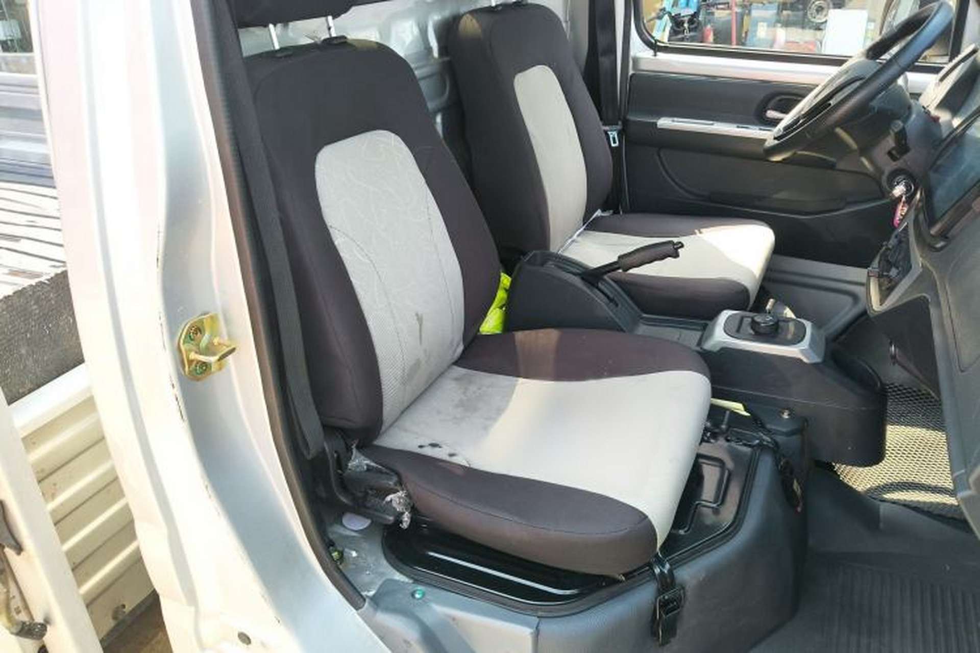 Used Kama Ruiteng 2023 Flatbed Truck Right Front Seat