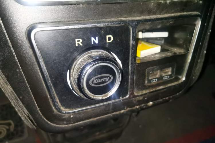 Used Karry Dolphin EV 2019 Smart Edition Gear Lever