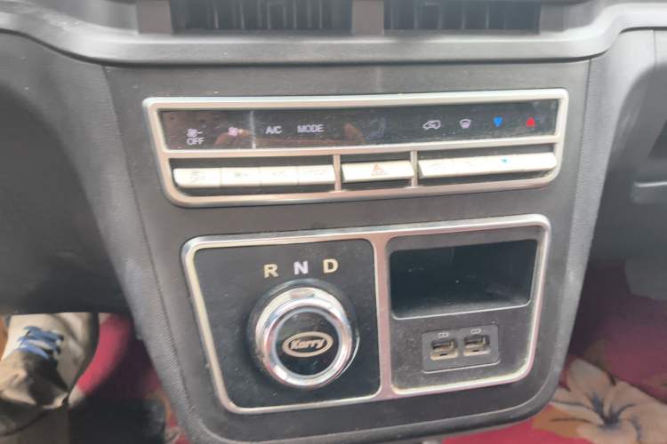 Used Karry Dolphin EV 2019 Smart Edition Gear Lever