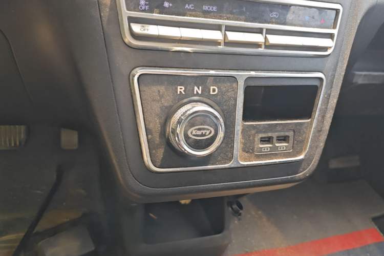 Used Karry Dolphin EV 2019 Smart Edition Gear Lever