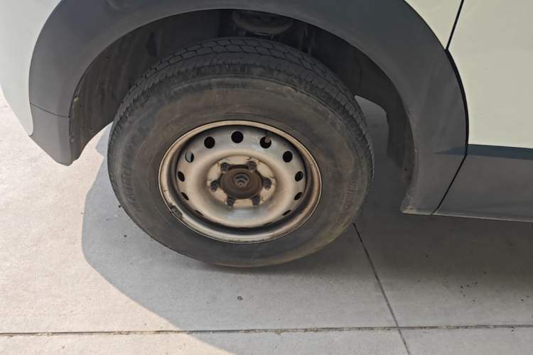 Used Karry Dolphin EV 2019 Smart Edition Left Front Wheel Hub