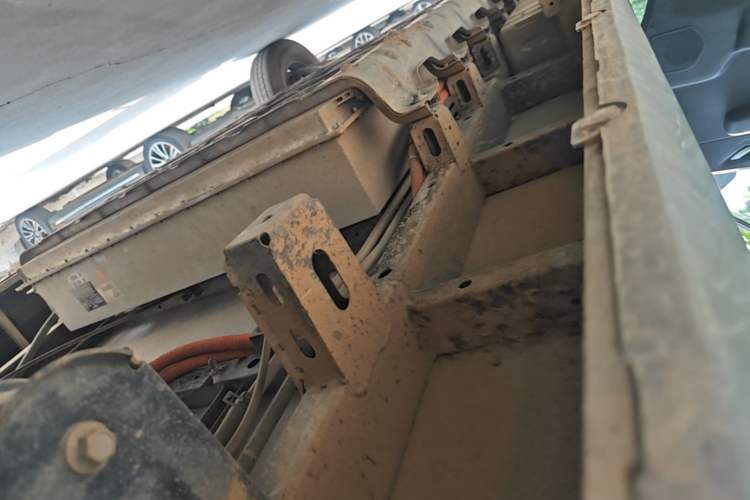 Used Karry Dolphin EV 2019 Smart Edition Left Side Sill
