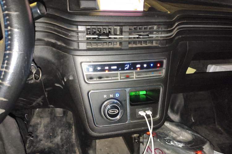 Used Karry Dolphin EV 2021 Base Model Smart Enjoyment Version Audio And AC Panel