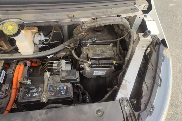 Used Karry Dolphin EV 2021 Upgraded Smart Enjoyment Model Engine Bay Left