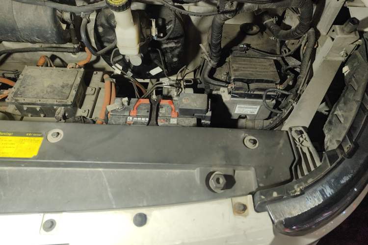 Used Karry Dolphin EV 2021 Upgraded Smart Enjoyment Model Engine Bay Left
